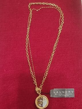 NWT Laundry By Shelli Segal Gold and Neutral Multi-Tone Pendant Necklace